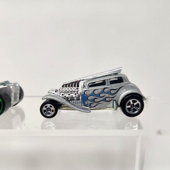 Lot of (9) Hot Wheels Diecast Cars 1996-2022 1/64 (g2) - Picture 5 of 11